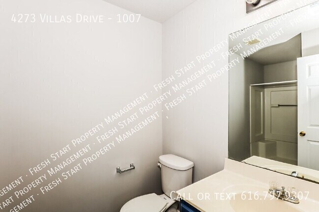 Building Photo - 4273 Villas Dr