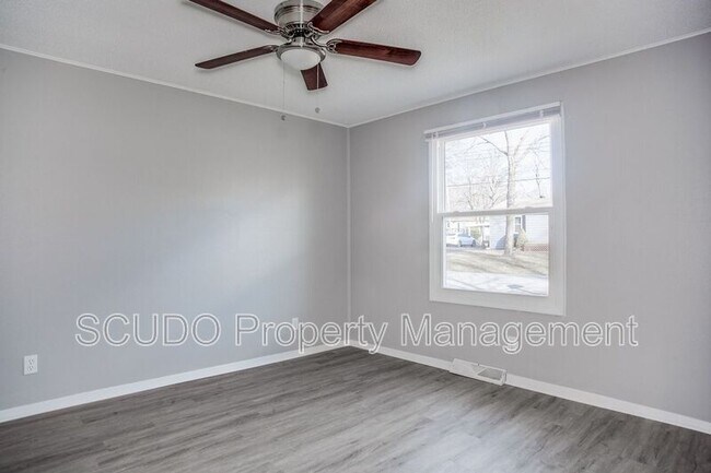 Building Photo - 7906 N Pennsylvania Ave