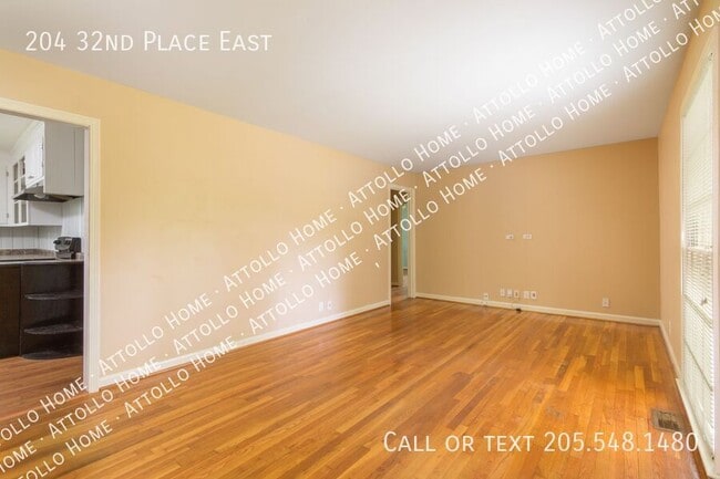 Building Photo - 204 32nd E Pl