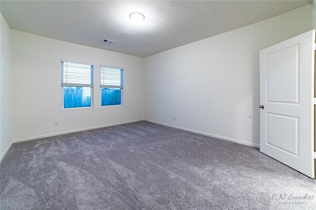 Building Photo - 4807 Highland Spgs Dr