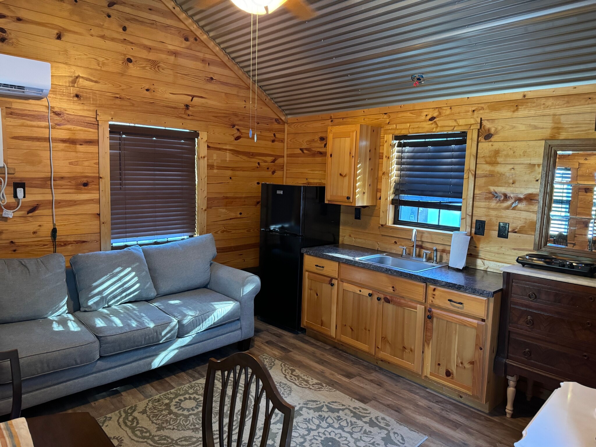 Building Photo - 132 Alma St