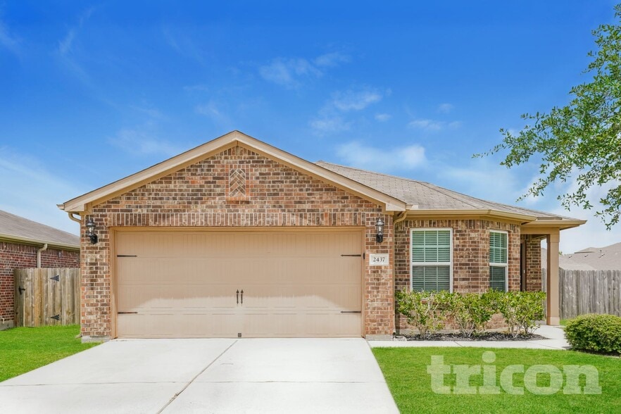Building Photo - 2437 Regatta Ln