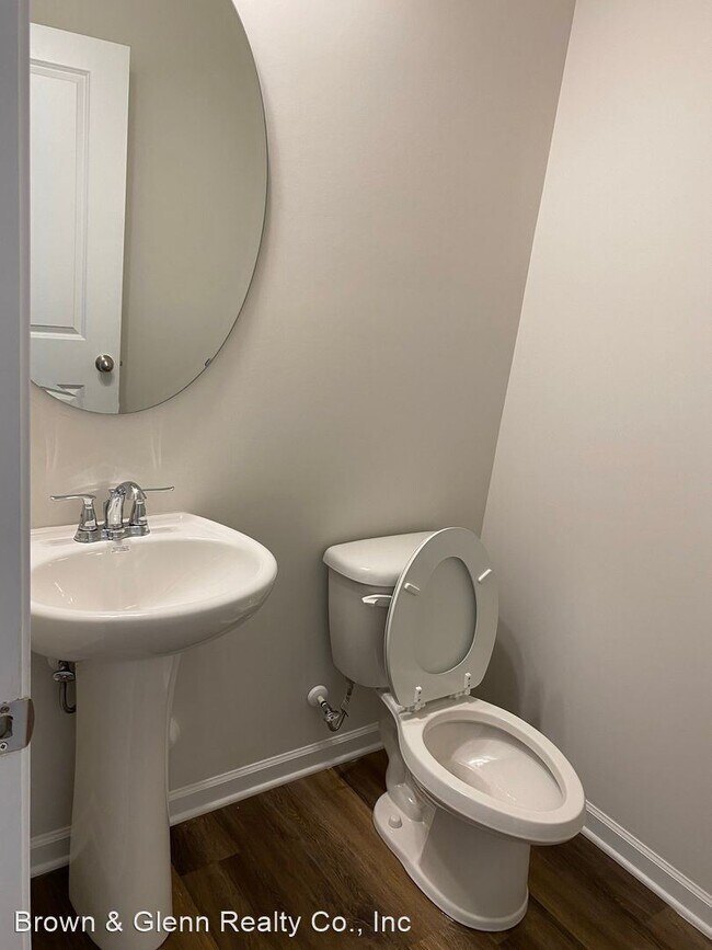 Building Photo - 4 br, 2.5 bath House - 139 Canteberry Drive