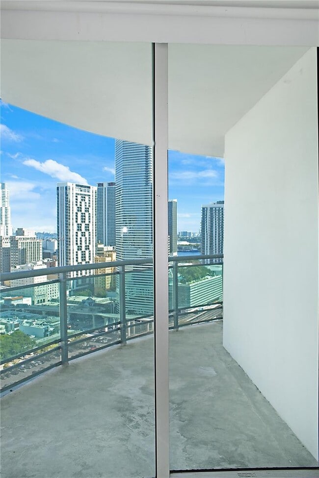 Building Photo - 350 S Miami Ave