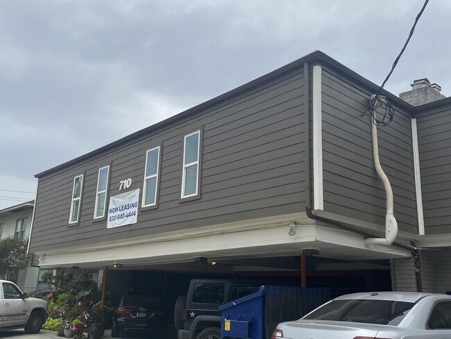 Building Photo - 710 Colquitt St