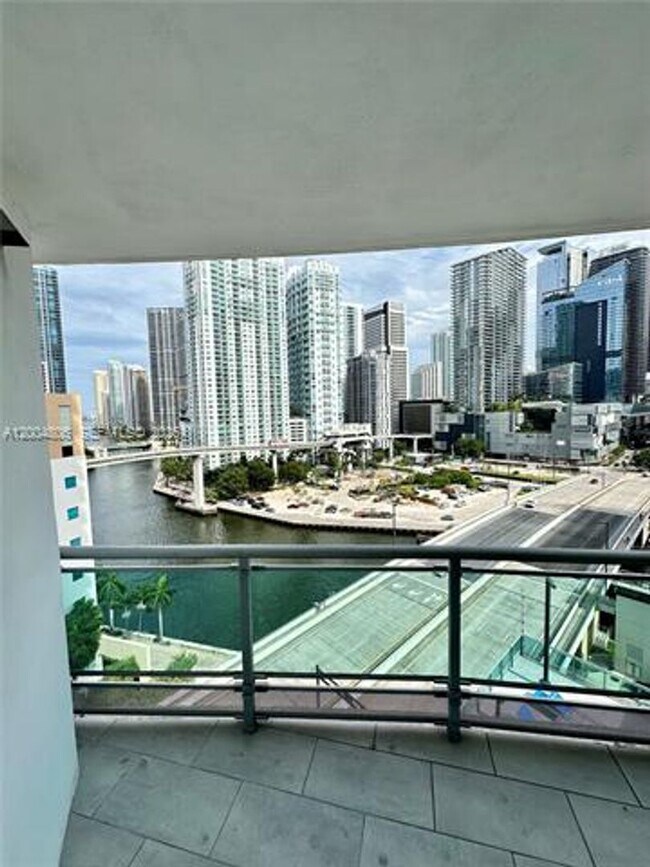 Building Photo - 350 S Miami Ave
