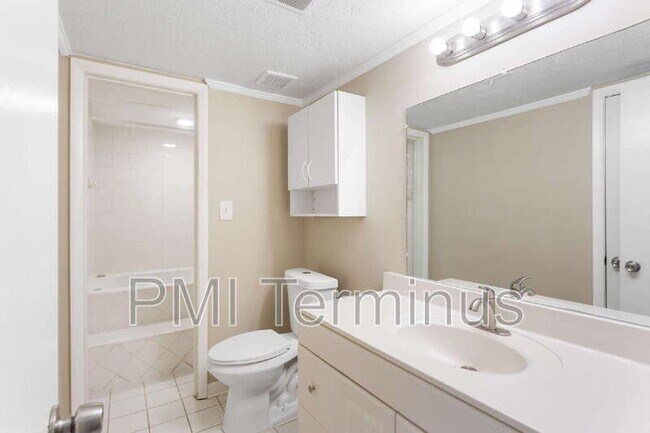 Building Photo - 2672 Moss Ln