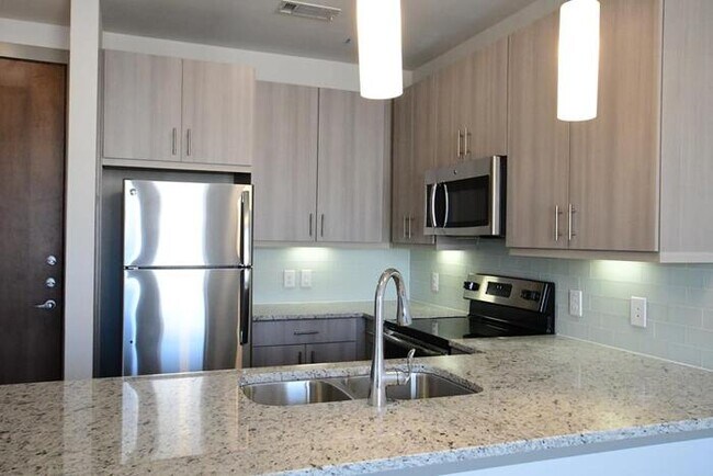 Building Photo - 4216 Sloane St