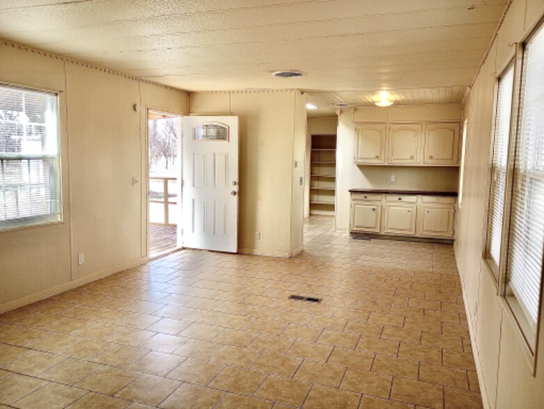 Building Photo - 6345 Dona Ana Rd