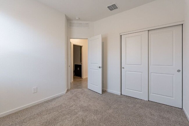 Building Photo - 2664 E Rosario Mission Dr