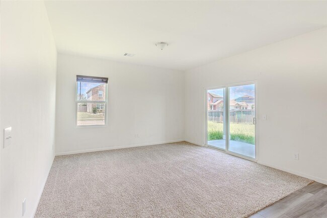 Building Photo - 6307 Highland Hts Dr