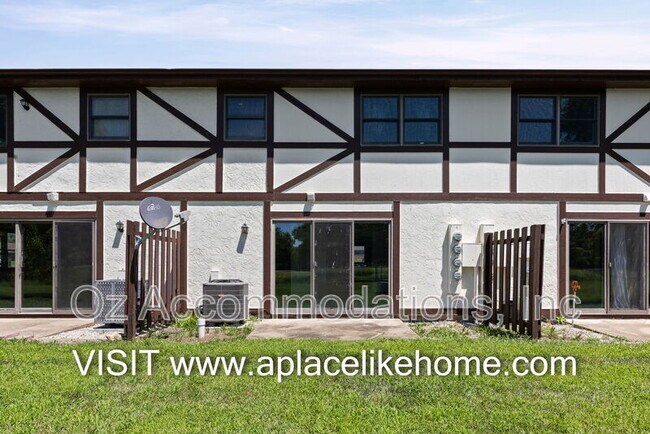 Building Photo - 1105 Jeff Cir