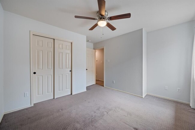 Building Photo - 2114 Campfield Pkwy