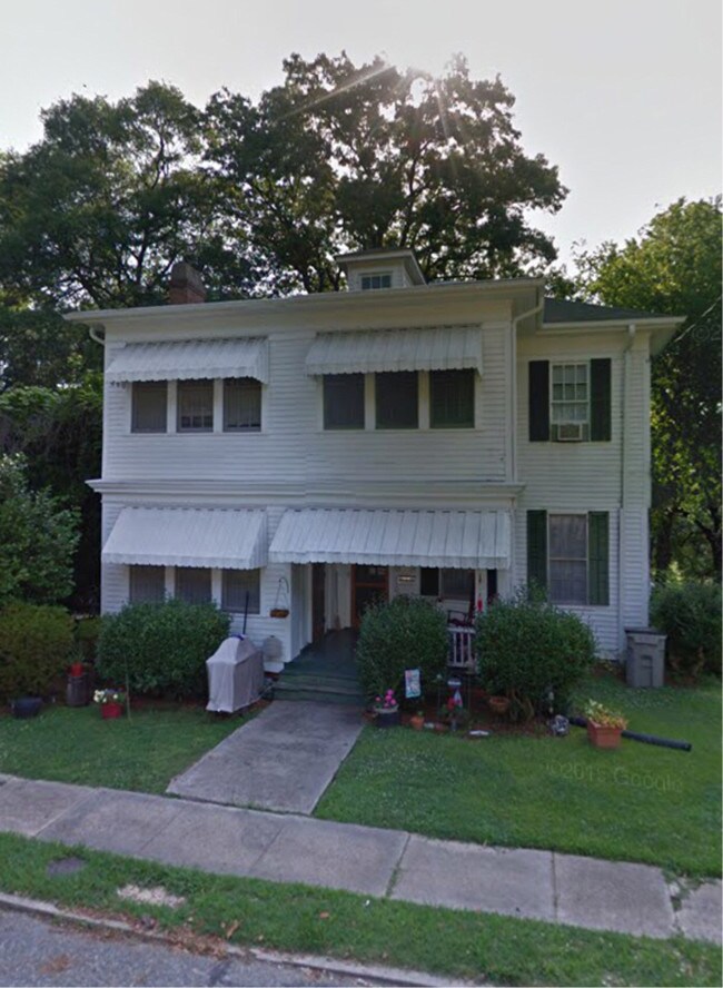 Building Photo - 506 S Lee St