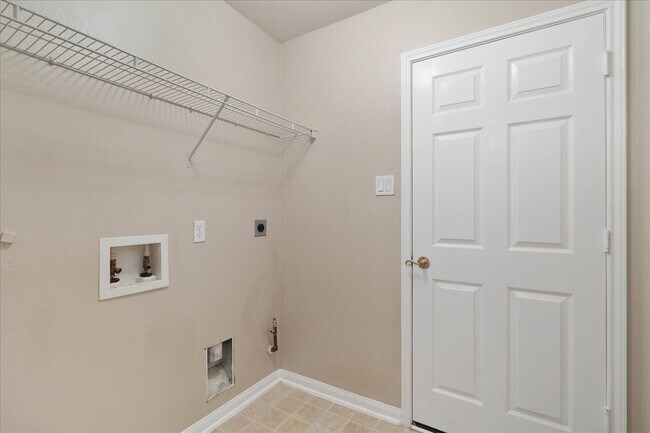 Building Photo - 2614 Maple Pl Ct
