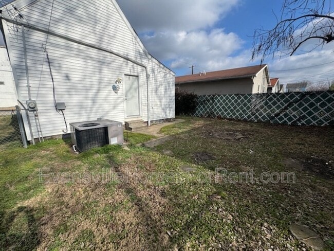 Building Photo - 1112 W Tennessee St