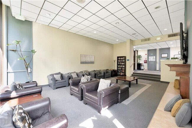 Building Photo - 564 N Bellflower Blvd