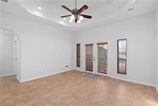 Building Photo - 31 Midlands Cir