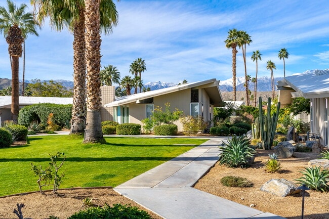 Building Photo - 37800 Da Vall Dr