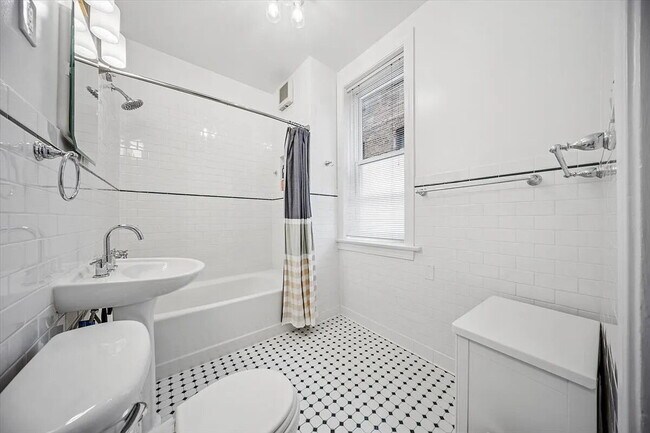 Building Photo - Experience Elevated Living