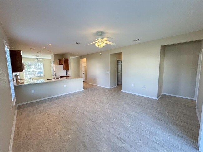 Building Photo - 100 Sunbird Ct