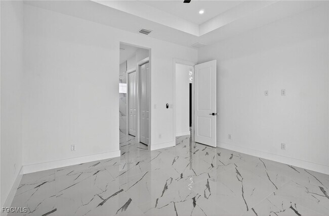 Building Photo - 3531 NE 17th Ave