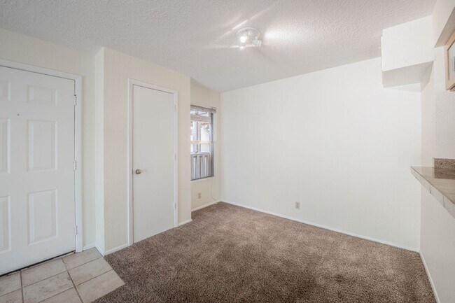 Building Photo - Cozy One-Bedroom at The Reserve