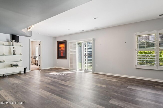 Building Photo - 211 Piper's Landing Ct
