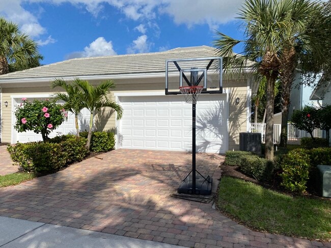 Building Photo - 1370 Turnbridge Dr