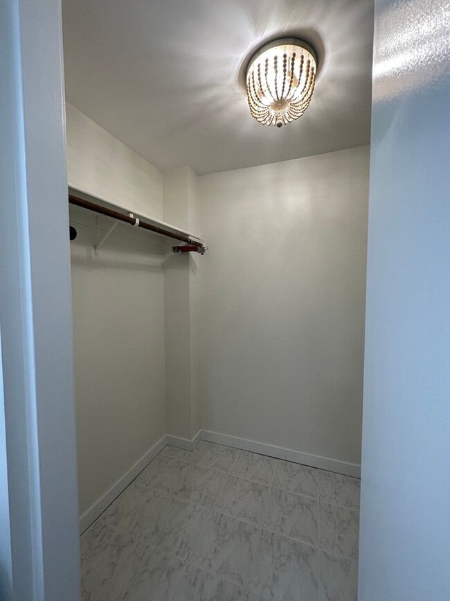 Building Photo - Stunning Panoramic Ocean Views! Fully furnished, fully renovated, 2 bedroom, 2 bathroom unit at W...