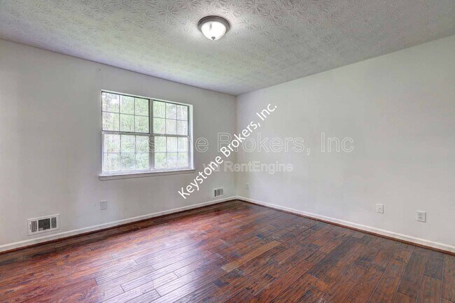 Building Photo - 1277 Iron Gate Blvd