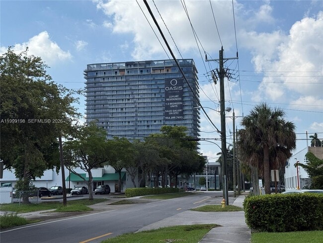 Building Photo - 141 NE 10th Ave