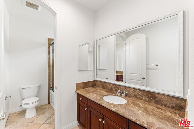 Building Photo - 1952 Hazel Nut Ct