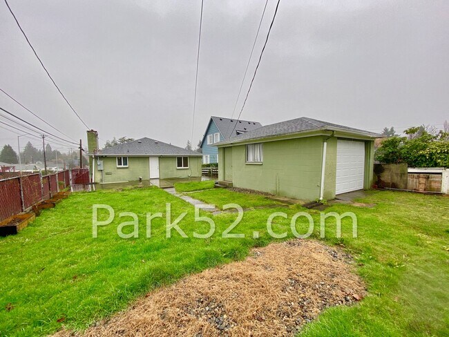 Building Photo - Tacoma Single Family 2 Bedroom 1 Bath With...