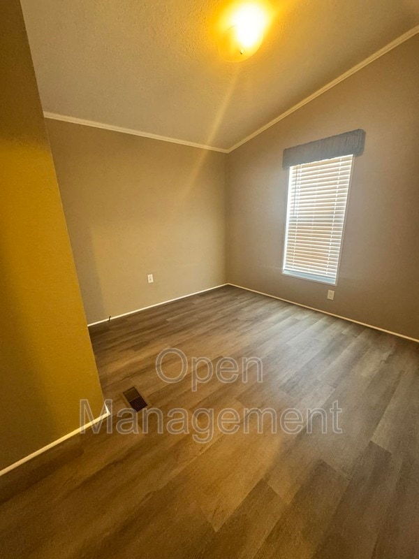 Building Photo - 8701 NE 107th Pl