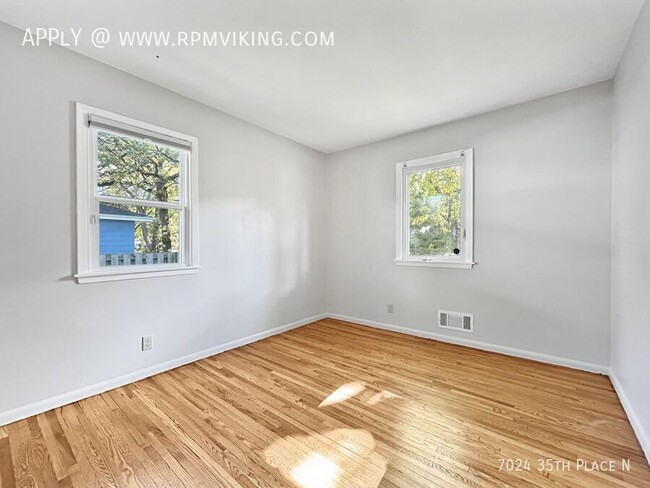 Building Photo - 3br 2ba 2cg ~ Security Deposit Free Altern...