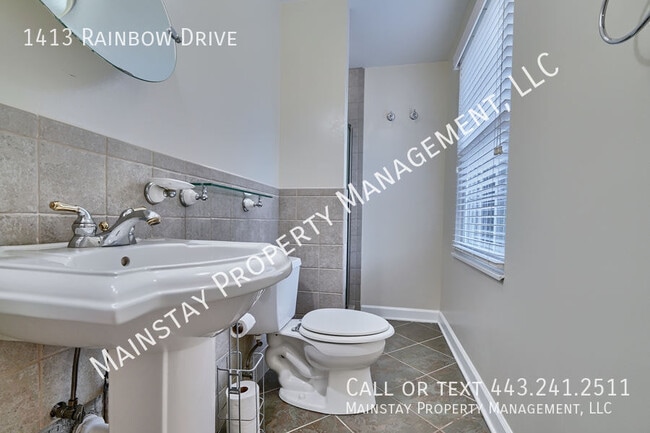 Building Photo - 1413 Rainbow Dr