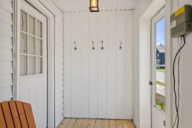 Building Photo - 68 1st St