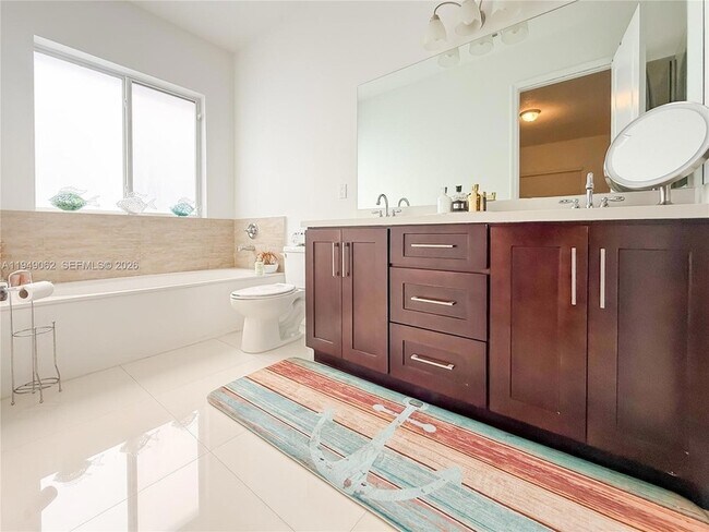 Building Photo - 17931 SW 152nd Ave