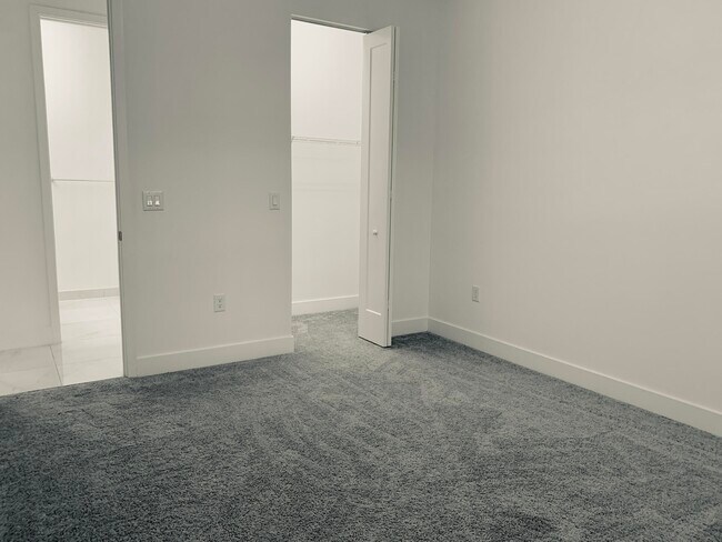 Building Photo - 9754 Celtic Sea Ln