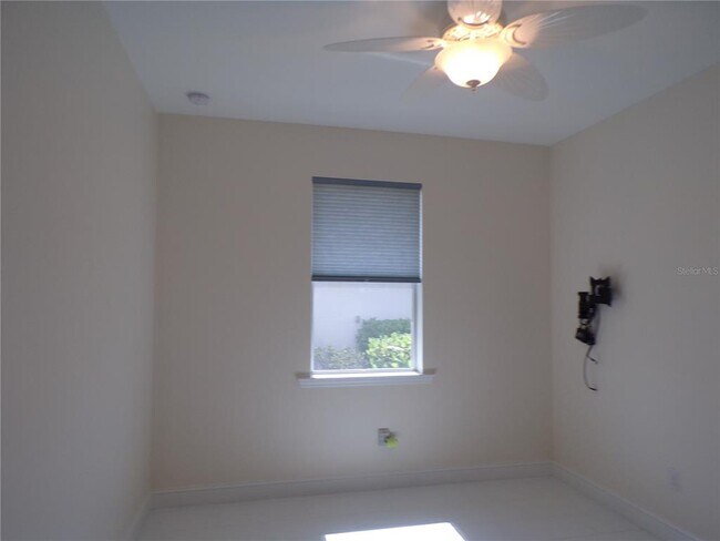 Building Photo - 6200 Falcon Lair Dr