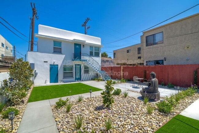 Building Photo - 4687 Hamilton St