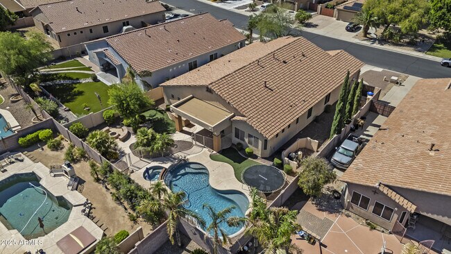 Building Photo - 9733 W Hedge Hog Pl