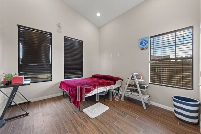 Building Photo - 30816 Muraya St