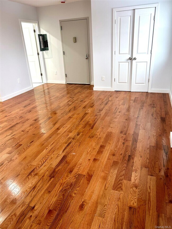 Building Photo - 99 Main St