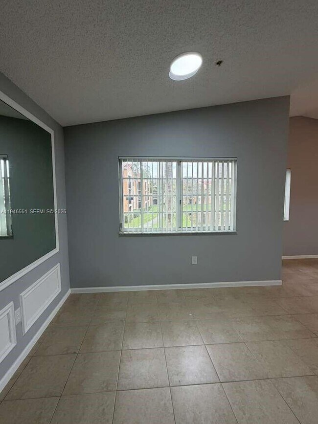 Building Photo - 2113 Renaissance Blvd