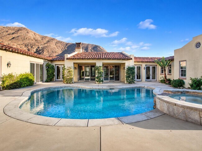 Building Photo - 3035 Arroyo Seco