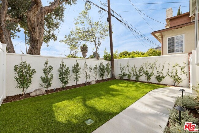 Building Photo - 1511 Selby Ave