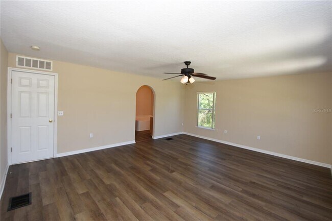 Building Photo - 37 Buttermill Dr