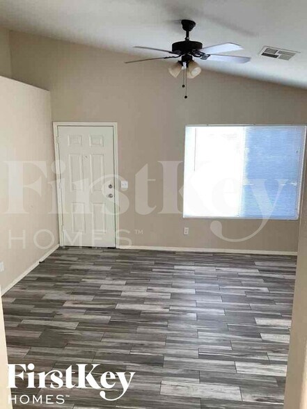 Building Photo - 4128 W Solar Dr